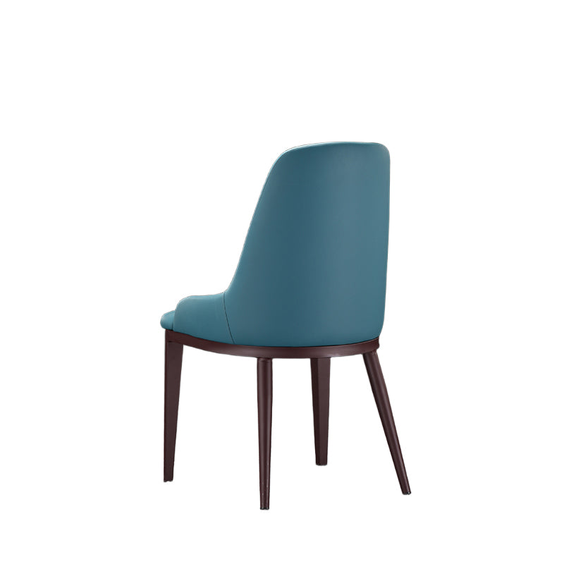 Metal dining chairs can be customized for use in restaurants in custom sizes and colors