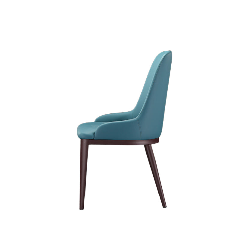Metal dining chairs can be customized for use in restaurants in custom sizes and colors