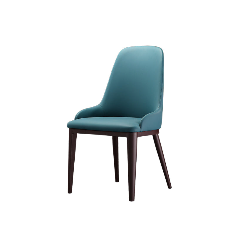 Metal dining chairs can be customized for use in restaurants in custom sizes and colors